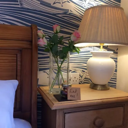 Hotel Sanders Yard 3*